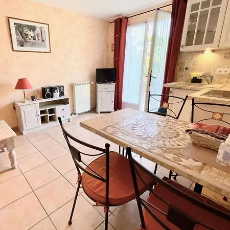 Laurier Comfortable Holiday home Saint-Raphael (Var)